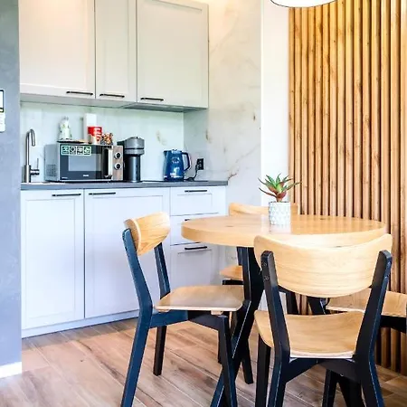 Olimpijska Z Widokiem Na Jezioro