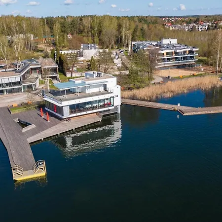 Olimpijska Z Widokiem Na Jezioro